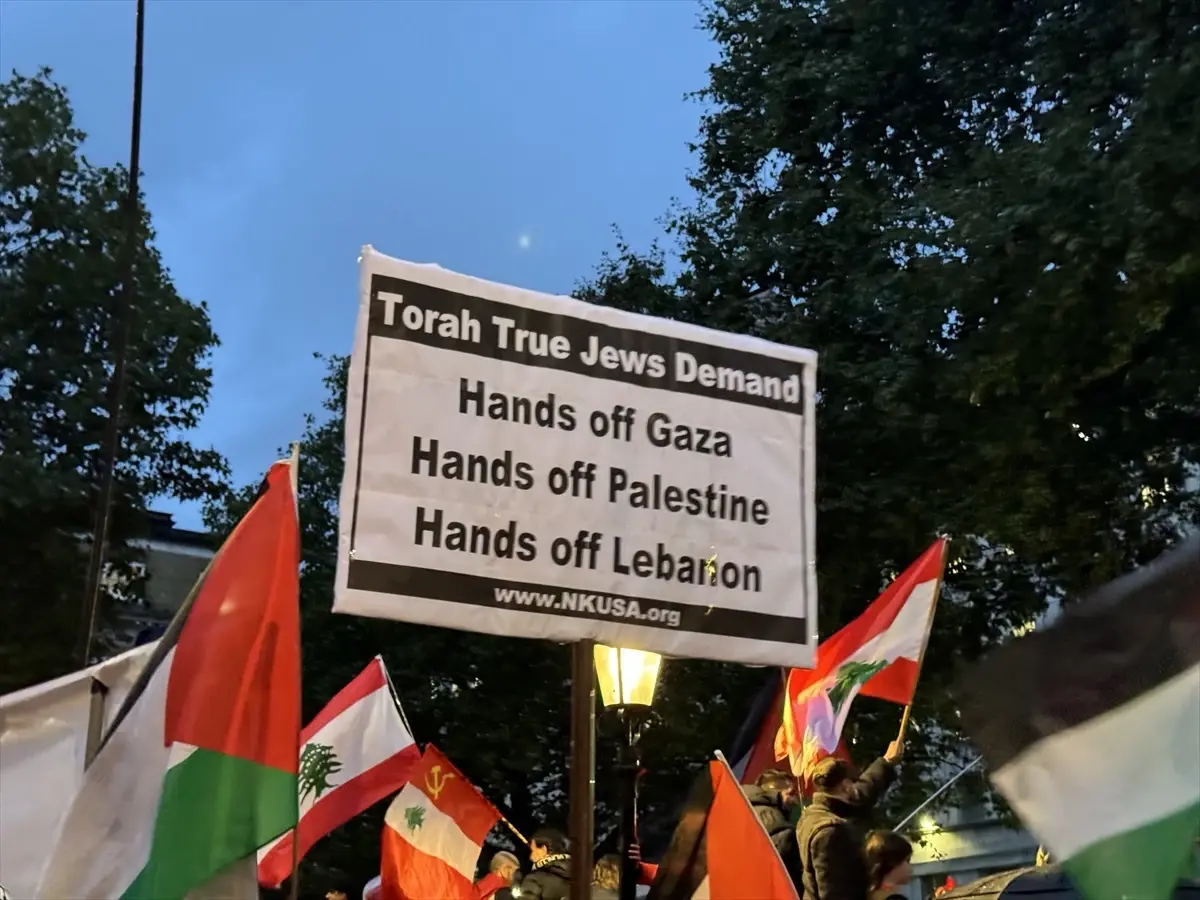 Londra’da İsrail’in Saldırıları Protesto Edildi