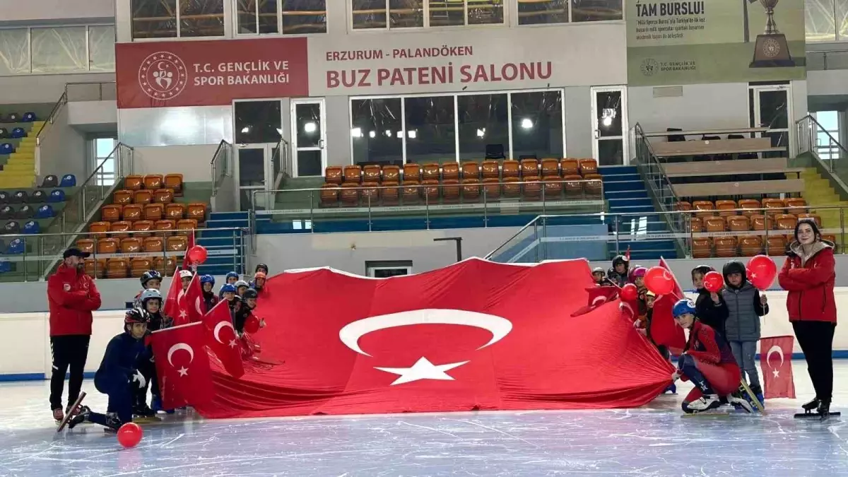 Erzurum’da Sürat Pateni ile Cumhuriyet Bayramı Kutlandı