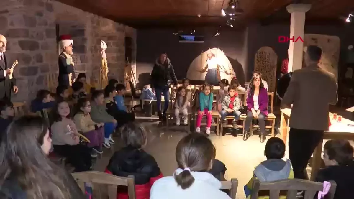 İzmir Cumhuriyet Eğitim Müzesi’nde Çocuklar İçin Ritim ve Kil Atölyeleri