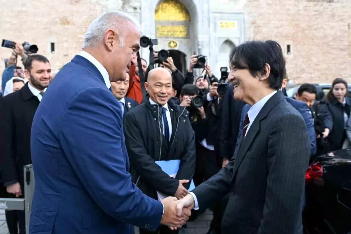 Japonya Veliaht Prensi Ayasofya’yı Ziyaret Etti