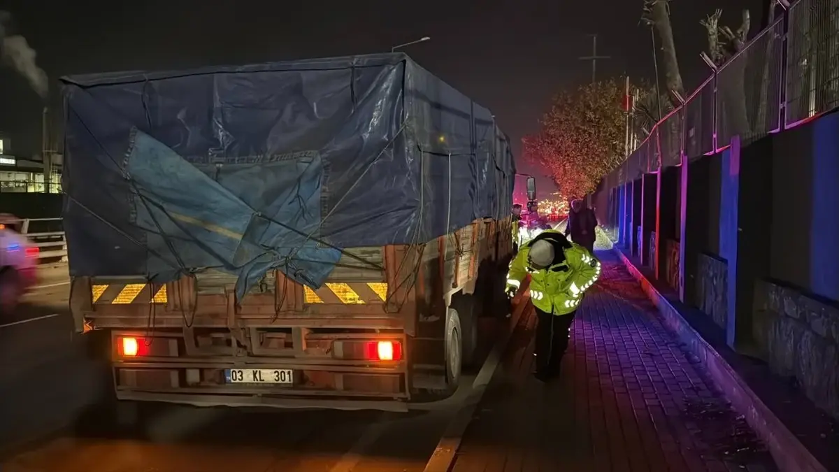 Kamyondan Tekerlek Düştü, Bir Kişi Yaralandı