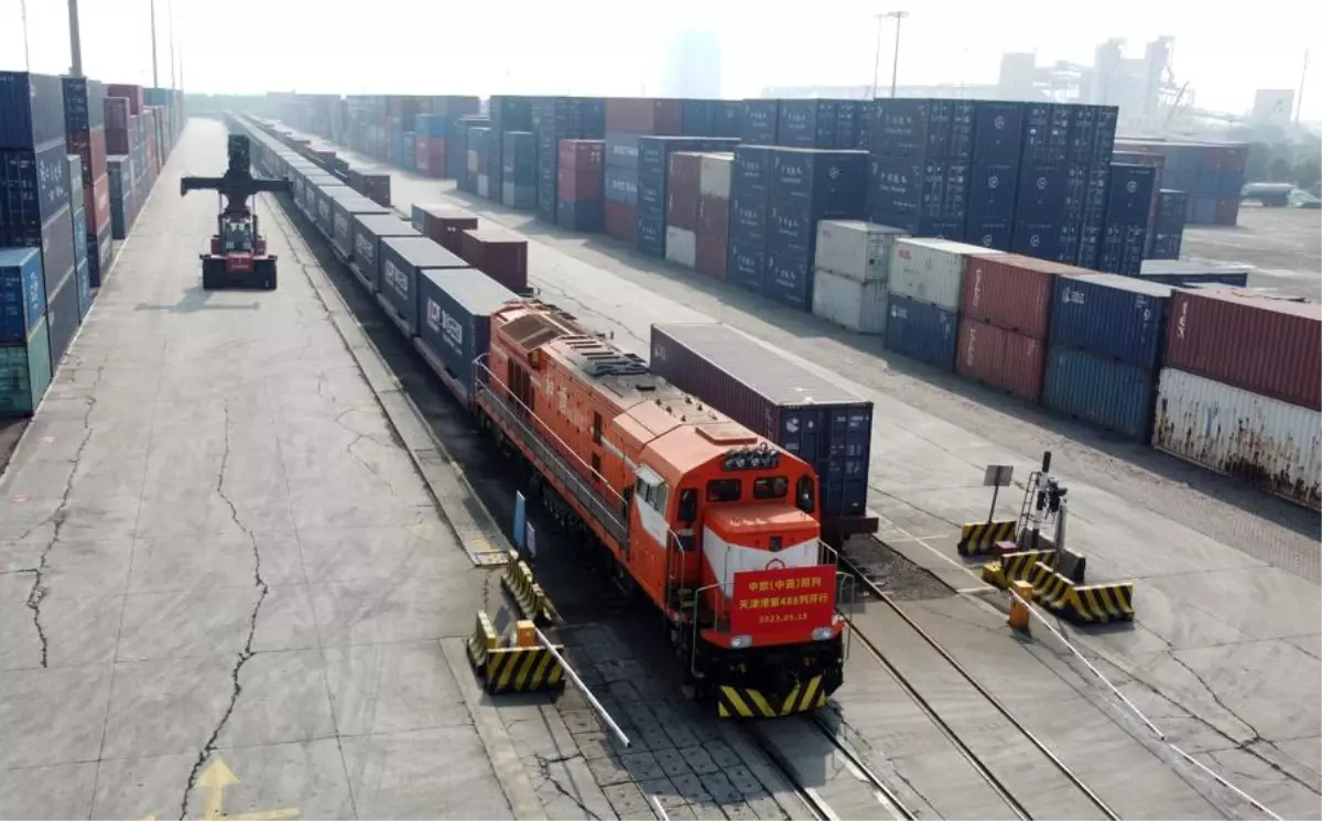 Xi Jinping’in Kitapları Moğolca Tanıtıldı