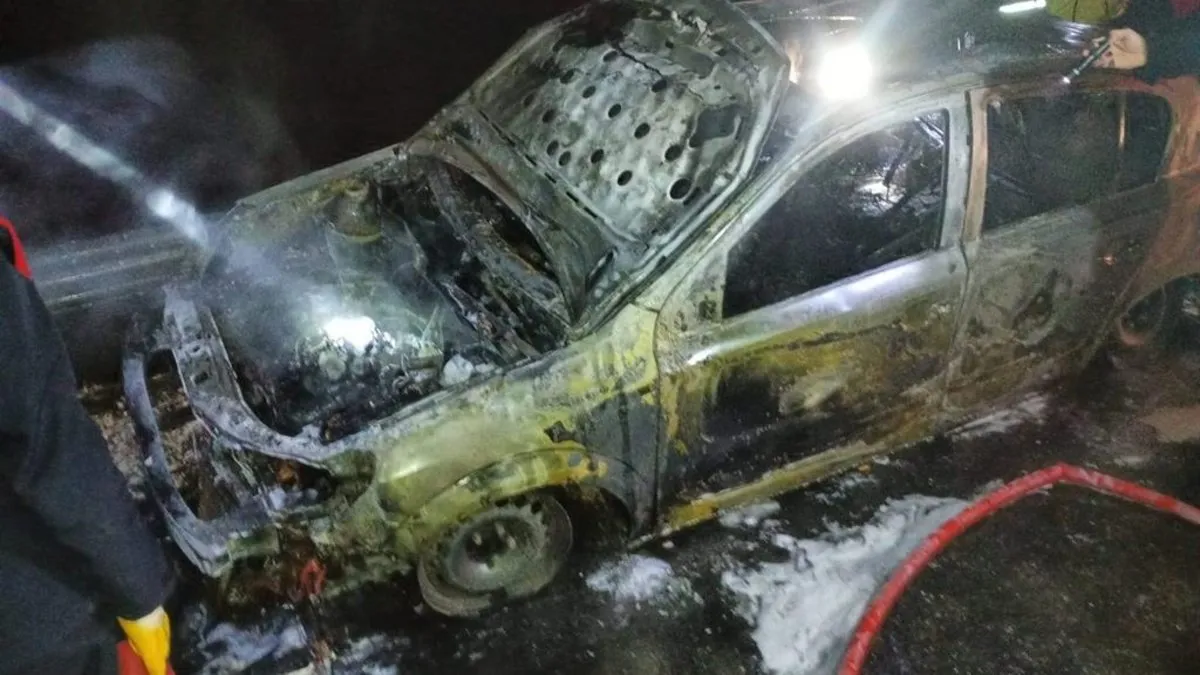 Kayseri’de kaza yapan araçlar alev aldı