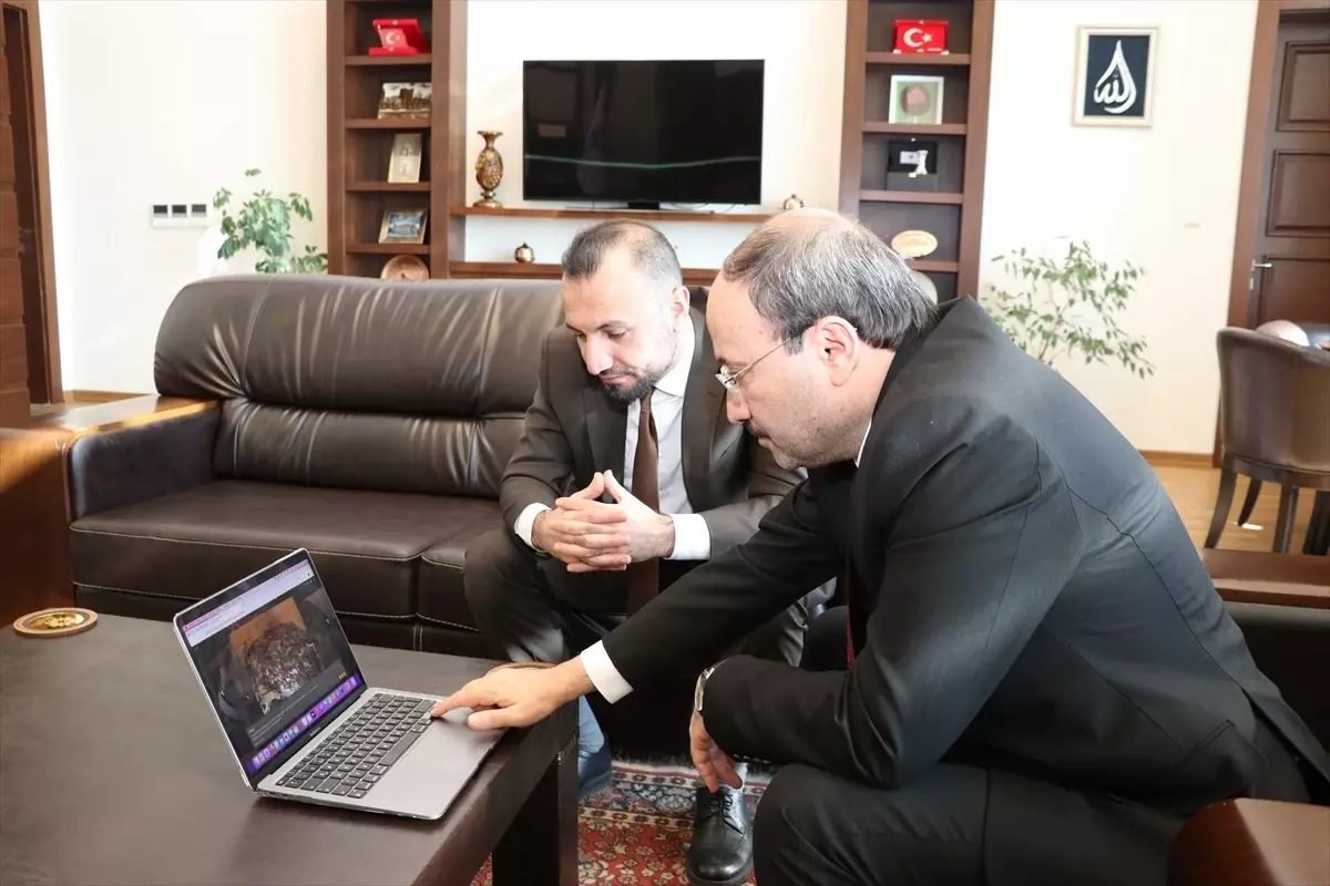 Rektör Çakmak, ‘Yılın Kareleri’ Oylamasında