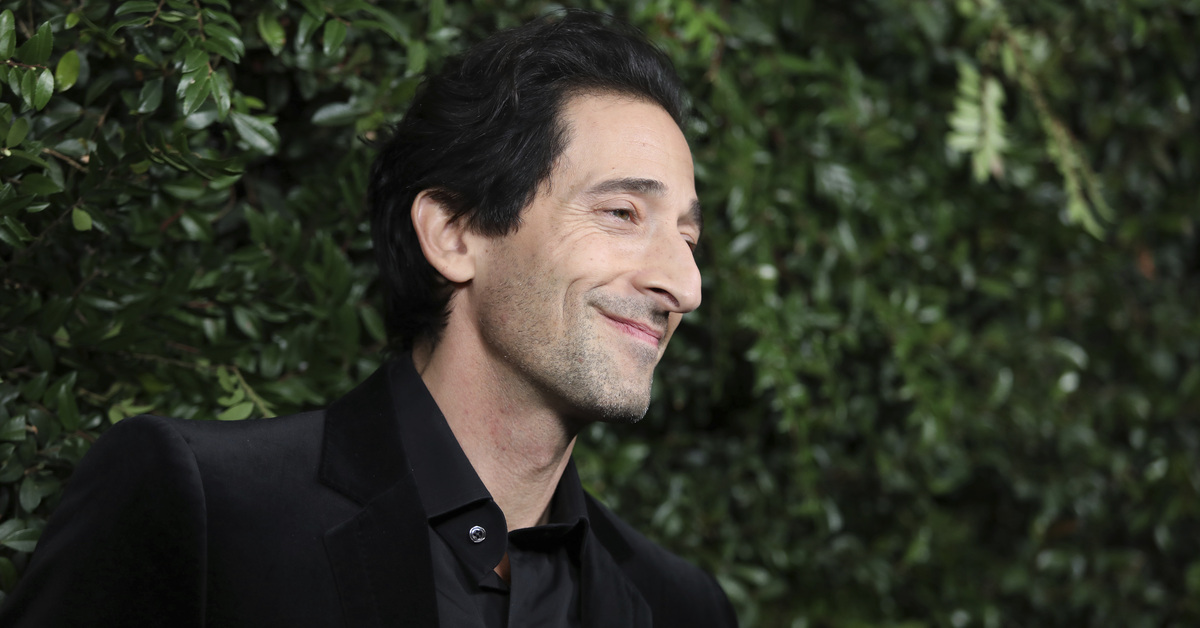 Adrien Brody: Makyöz burnumu takma zannedip çıkarmaya çalıştı
