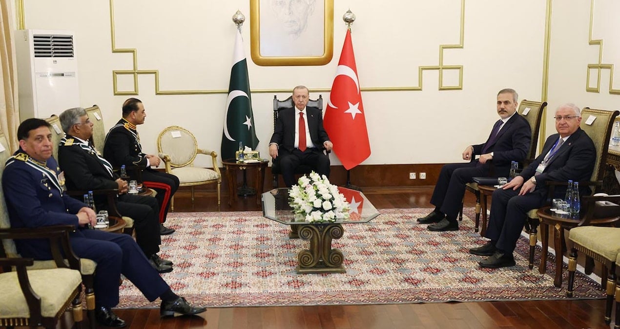 Erdoğan Pakistan kuvvet komutanları ile görüştü