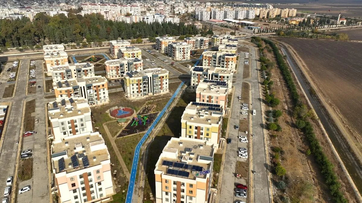 Adana Ceyhan’da TOKİ’nin yaptığı afet konutları tamamlandı